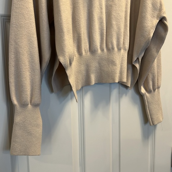 Abercrombie and Fitch, soft (A&F collection), casual, hooded sweater. - Picture 4 of 5